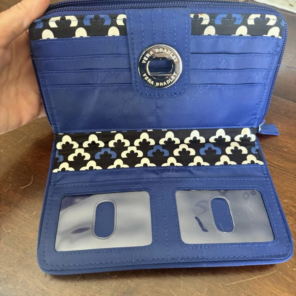 Vera Bradley RFID Turnlock Wallet Classic Navy Blue Quilted Zip Around Travel - Picture 6 of 8